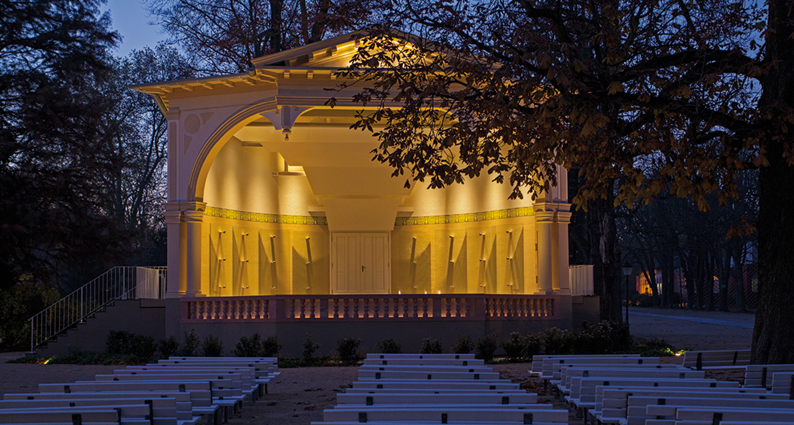 The Concert Pavillion in Bad Homburg's Kurpark, the perfect place to enjoy a night concert in the summertime!