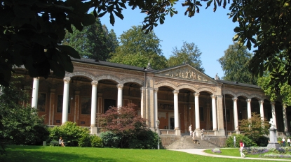 Baden-Baden_Trinkhalle_02