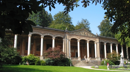 Baden-Baden_Trinkhalle_02