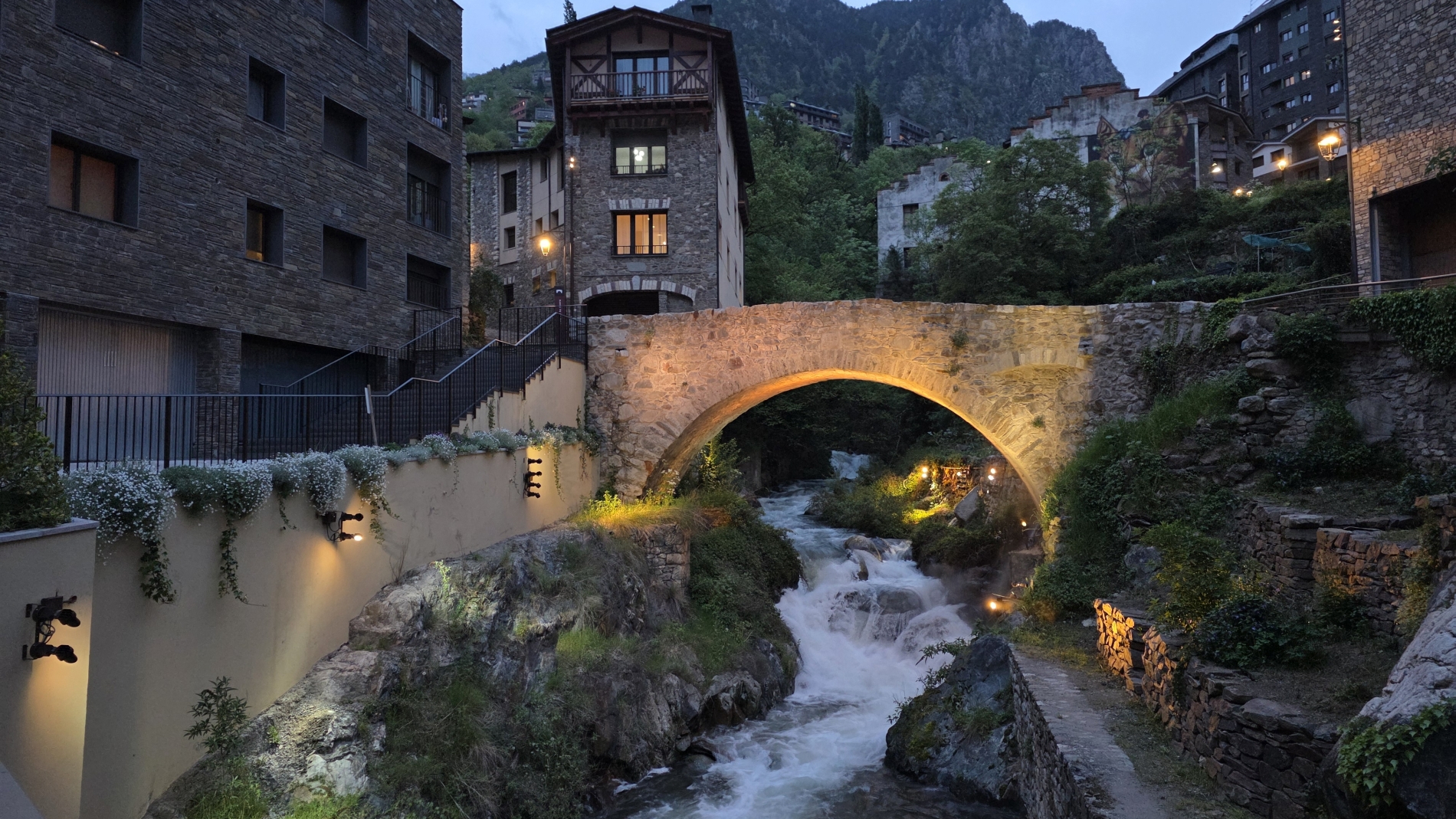 3.Pont de la tosca iluminat
